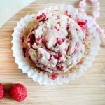 healthy-raspberry-muffin
