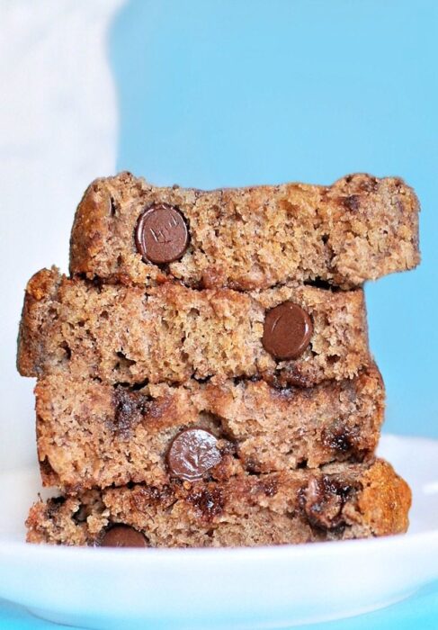 This is the BEST banana bread recipe I have ever found... 16,000 repins! @choccoveredkt - It is a MUST try! http://chocolatecoveredkatie.com/2011/11/02/polka-dot-banana-bread/