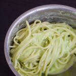 A low-calorie + meatless meal that’s surprisingly high in protein… and can be made in under 20 minutes, from start to finish! Get the recipe: http://chocolatecoveredkatie.com/2015/09/17/avocado-alfredo-recipe/