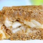 Apple Crumble Bars - These bars were SO GOOD... Sweet apple filling, buttery crust, and they're really easy to make... http://chocolatecoveredkatie.com/2011/10/30/hot-apple-crumble-bars/ @choccoveredkt