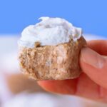 Secretly healthy mini cupcakes you can make in the blender – with 6 basic ingredients! @choccoveredkt... Full recipe: http://chocolatecoveredkatie.com/2015/08/06/raw-cupcakes-recipe-6-ingredients/