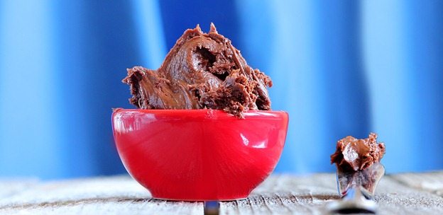 chocolate frosting