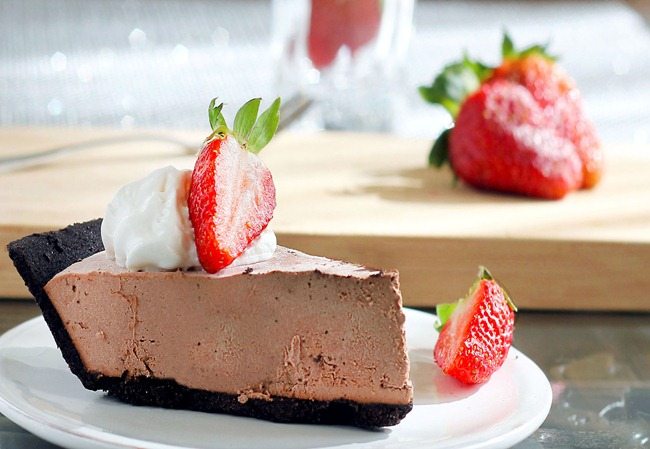 chocolate-strawberry-pie_thumb