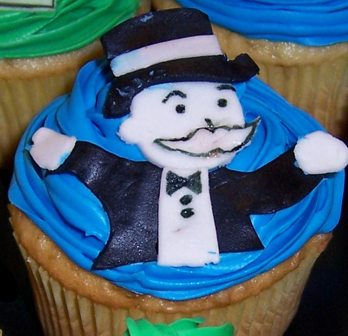 monopoly cupcake