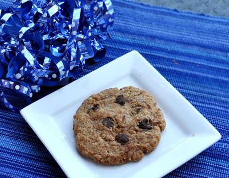 vegan chocolate chip cookie