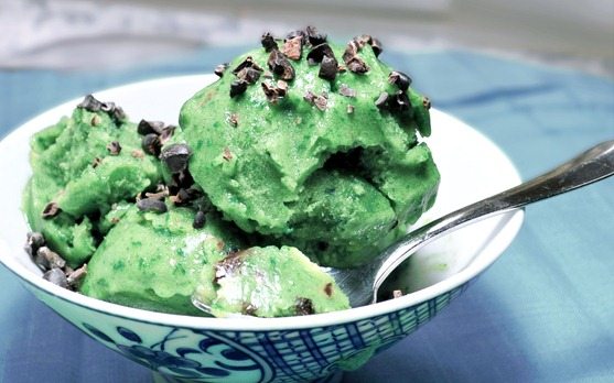 Spinach Ice Cream https://chocolatecoveredkatie.com/2011/03/13/spinach-ice-cream/