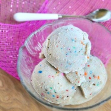 Ingredients: 1/4 tsp pure vanilla extract, 1 tbsp sprinkles, 1 cup... https://chocolatecoveredkatie.com/2011/06/22/cake-batter-ice-cream/ @choccoveredkt