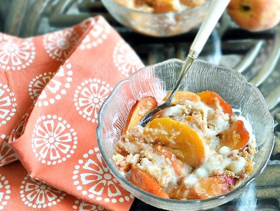 Repinned over 10,000 times, the recipe is so healthy you can go ahead and have two bowls. For breakfast! https://chocolatecoveredkatie.com/2011/06/26/peach-breakfast-bake/