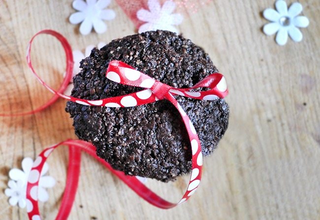 chocolate lace cookies