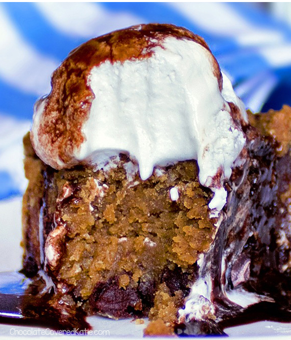 https://chocolatecoveredkatie.com/wp-content/uploads/2011/10/pumpkin-pizookie-cookie.jpg