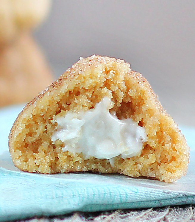 Vegan Cinnamon Sugar Pretzel Pillows with Cream Cheese Dipping