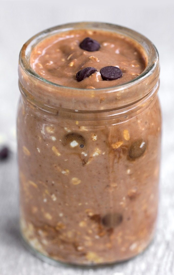 A super healthy & filling "grab and go" breakfast - just 5 minutes of prep work the night before. This is SO EASY!!! @choccoveredkt https://chocolatecoveredkatie.com