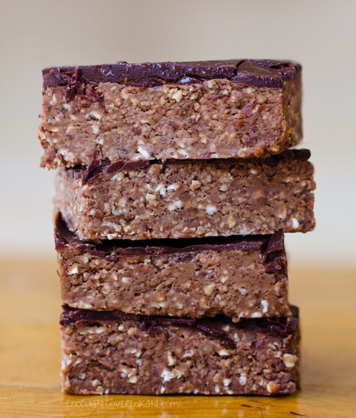 Chocolate Brownie Breakfast Bars – Ingredients: 1 cup rolled oats, 3 1/2 tbsp cocoa powder, 1 tbsp pure vanilla extract, 1 1/2 cups… Full recipe: https://chocolatecoveredkatie.com @choccoveredkt 