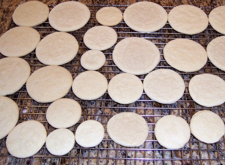 sugar cookies baking