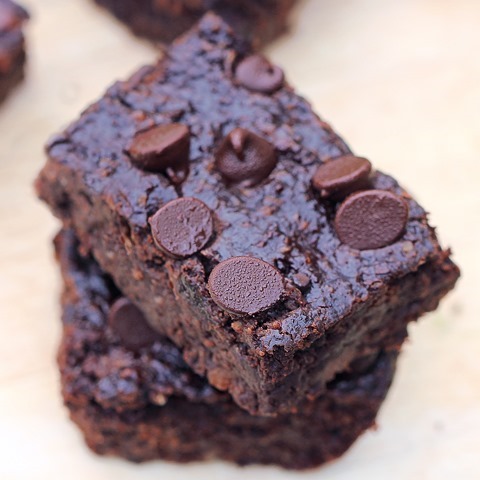 This image has an empty alt attribute; its file name is black-bean-brownies.jpg