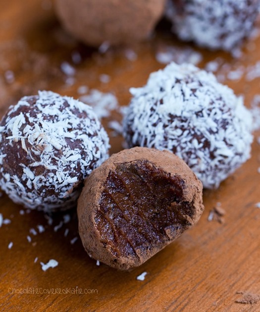 raw chocolate fudge balls