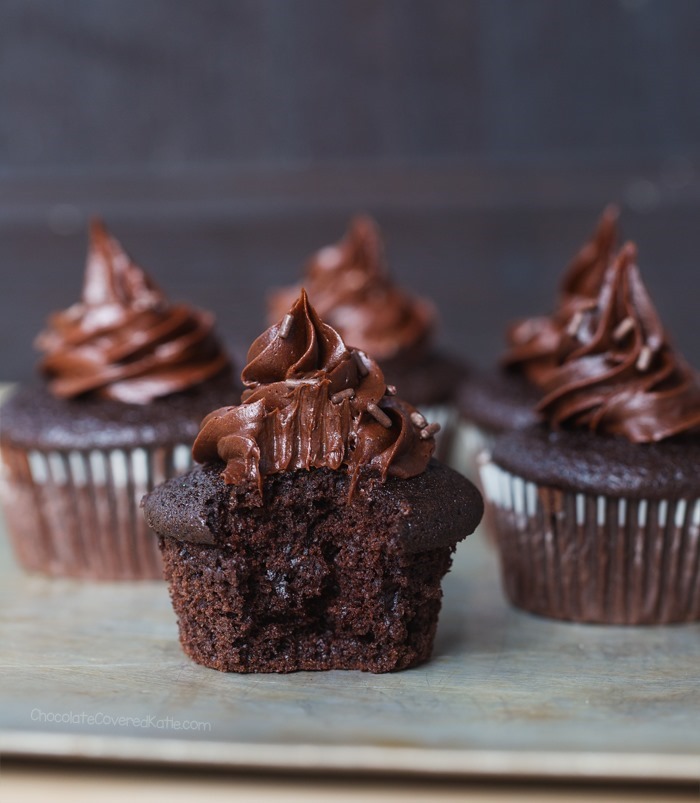 The BEST Vegan Chocolate Cupcakes!