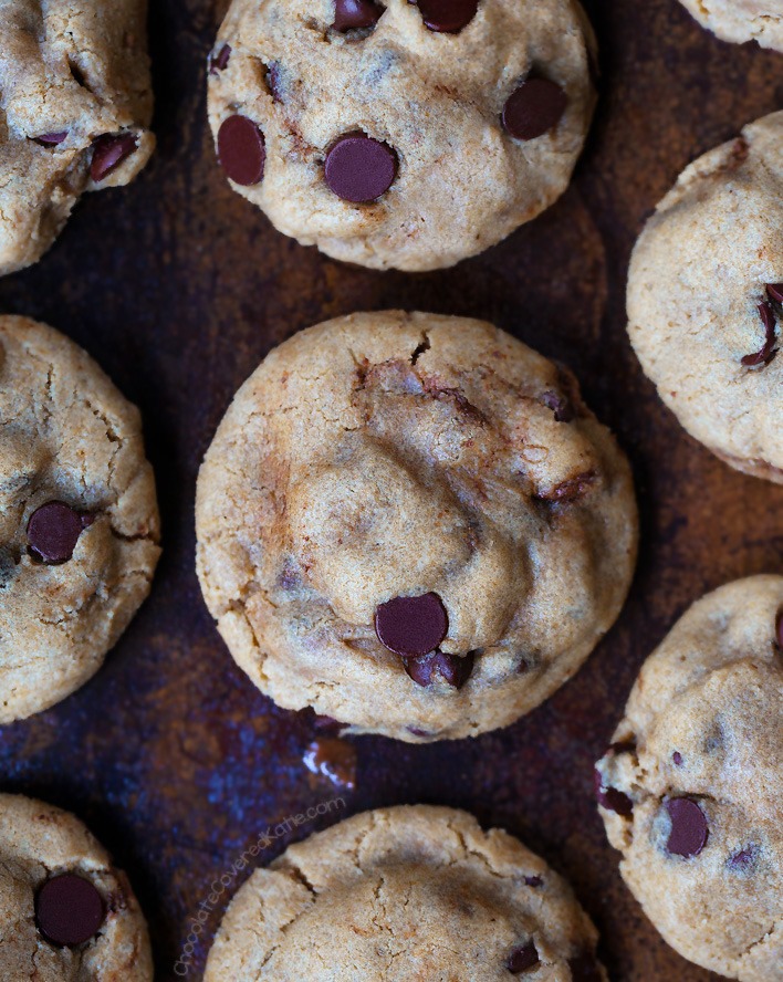 Vegan chocolate chip cookies