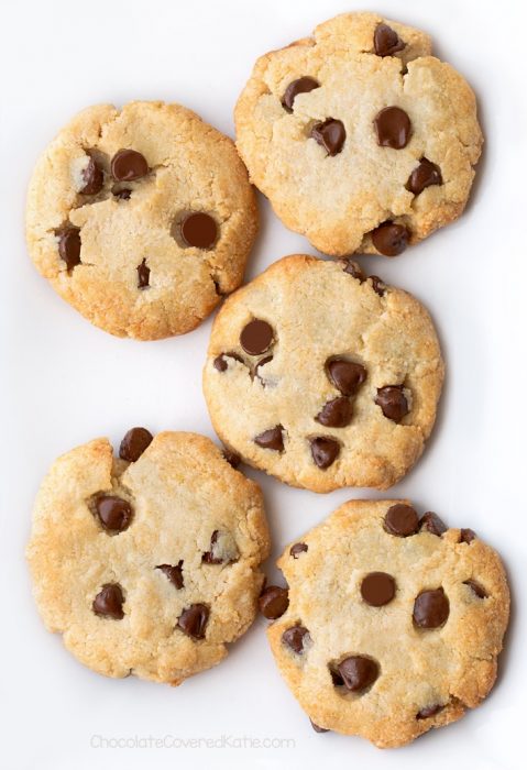 Keto Chocolate Chip Cookies