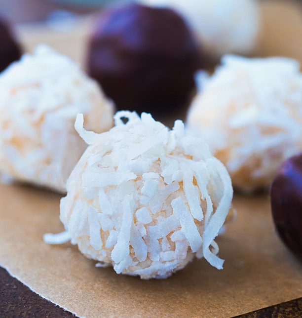 Raw Coconut Balls