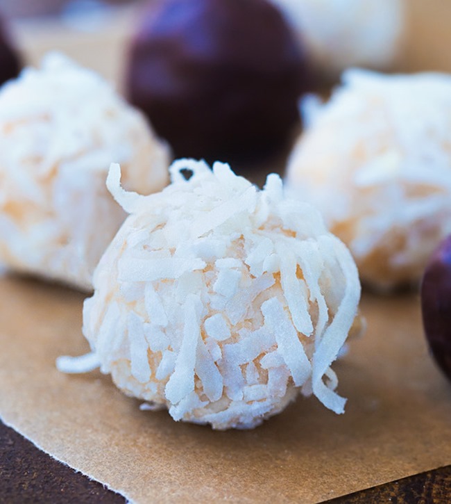 Raw Coconut Balls