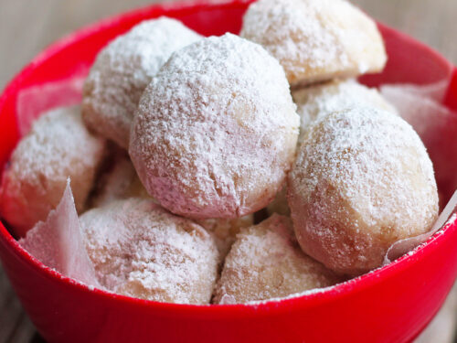 Snowball Cookies That Melt In Your Mouth