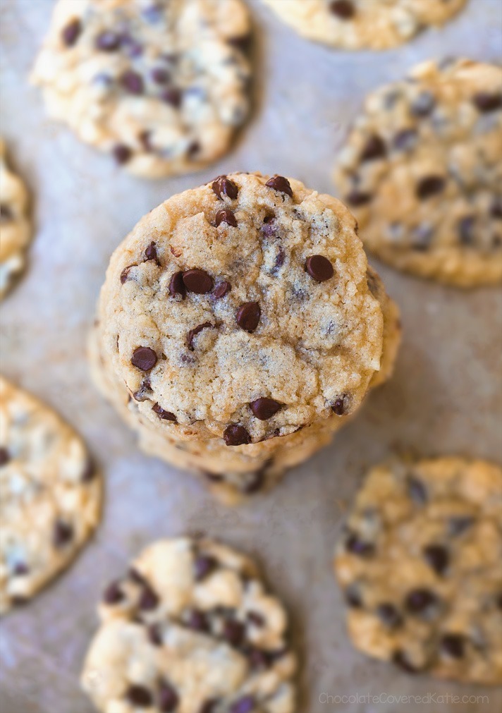 Super Easy Crispy Chocolate Chip Cookies