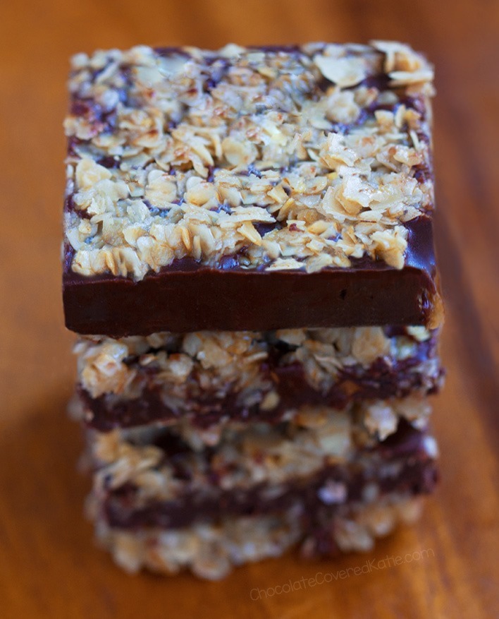 Chocolate Oatmeal Fudge Bars - NO BAKE Recipe!