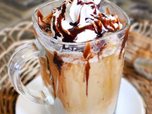 https://chocolatecoveredkatie.com/wp-content/uploads/2019/07/Homemade-Starbucks-Frappuccino-Recipe-500x375.webp