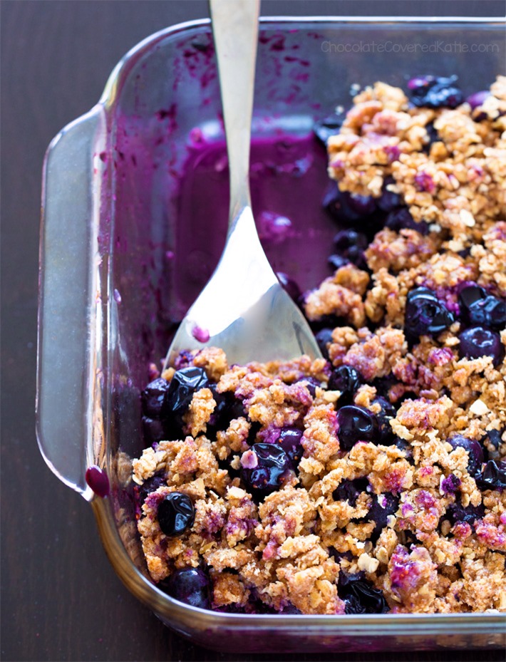 Super healthy delicious blueberry oat crisp recipe