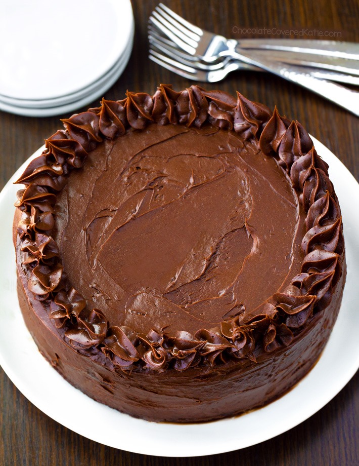 https://chocolatecoveredkatie.com/wp-content/uploads/2019/09/Easy-Low-Carb-Chocolate-Keto-Cake-Recipe.jpg