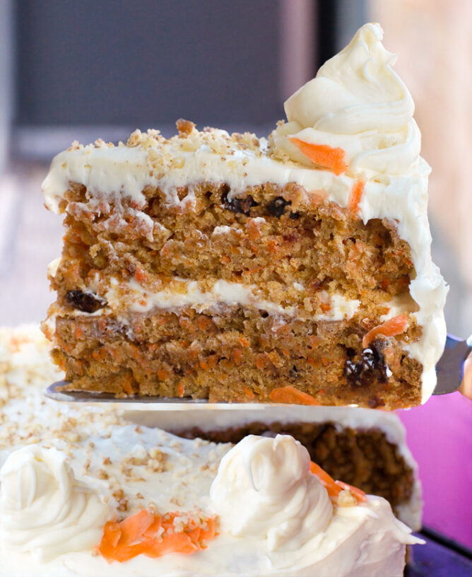 The Best Vegan Carrot Cake Recipe