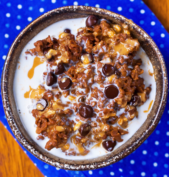 Chocolate Peanut Butter Oatmeal Bowls