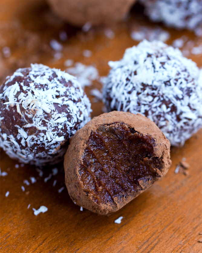 Raw Chocolate Fudge Balls Nut Free, Low Fat