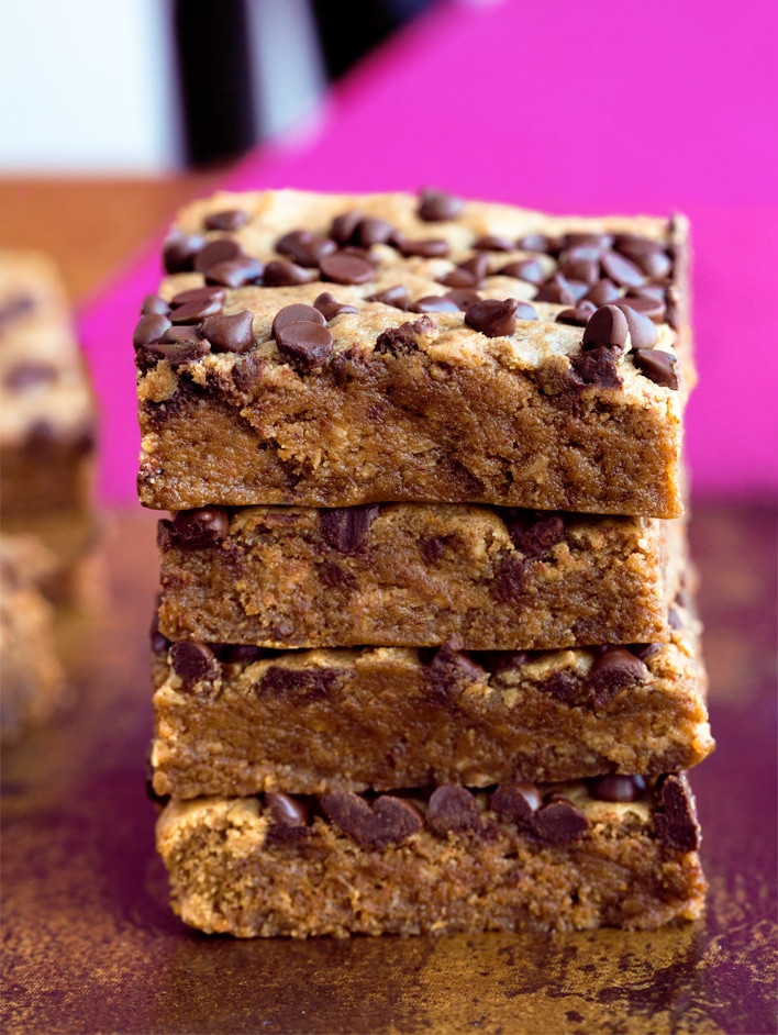 Die besten Gooey Chocolate Chip Cookie Bars