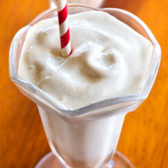 Vegan Vanilla Milkshake