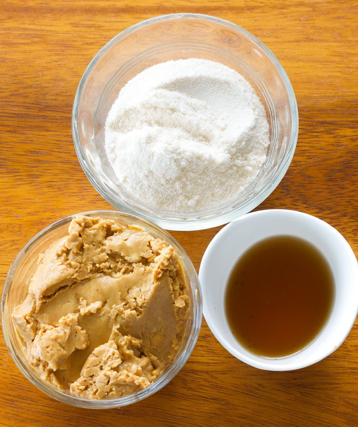 Ingredientes para bocadillos de mantequilla de maní