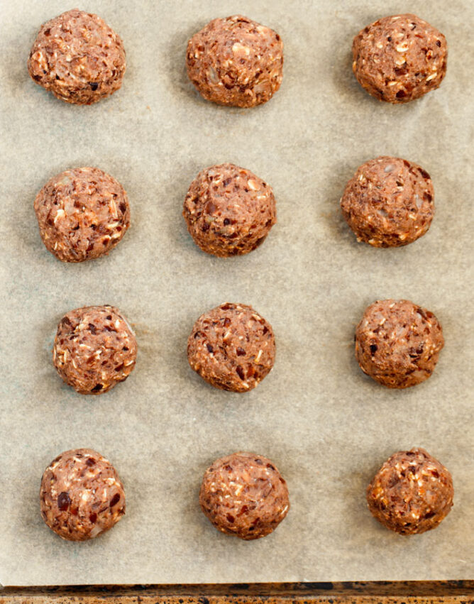 The BEST Vegan Meatballs Just 5 Ingredients!