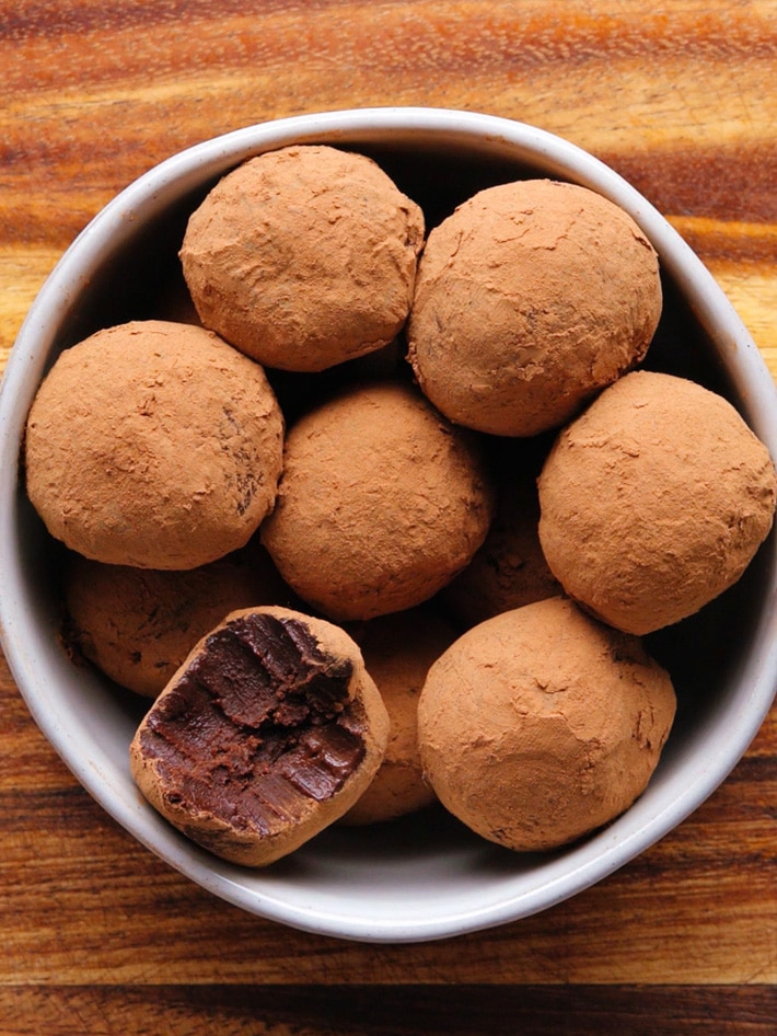 Making Chocolate Truffles Using The Truffly Made Molds 