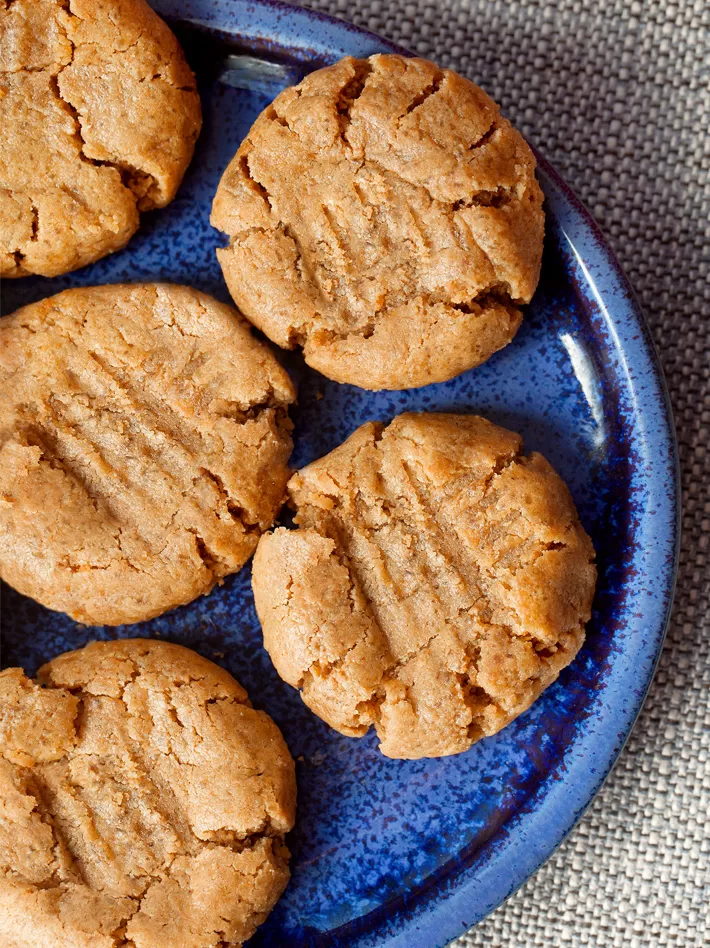 Chewy Vegan Peanut Butter Cookie Recipe jpg - Vegan Peanut Butter Cookies - They MELT in your mouth!