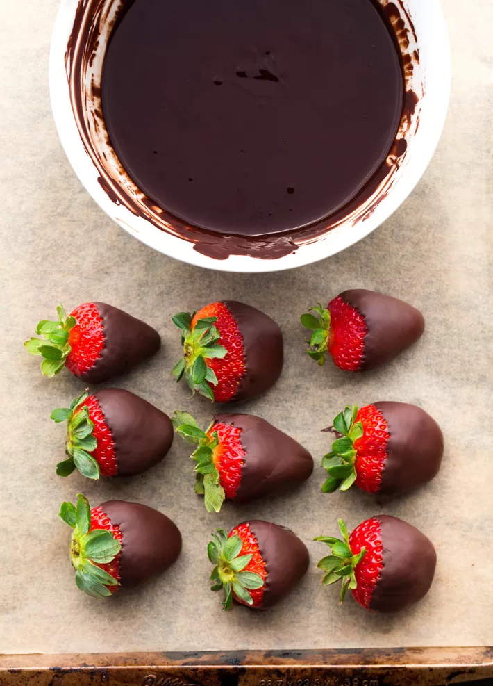 Berries With Chocolate Sauce