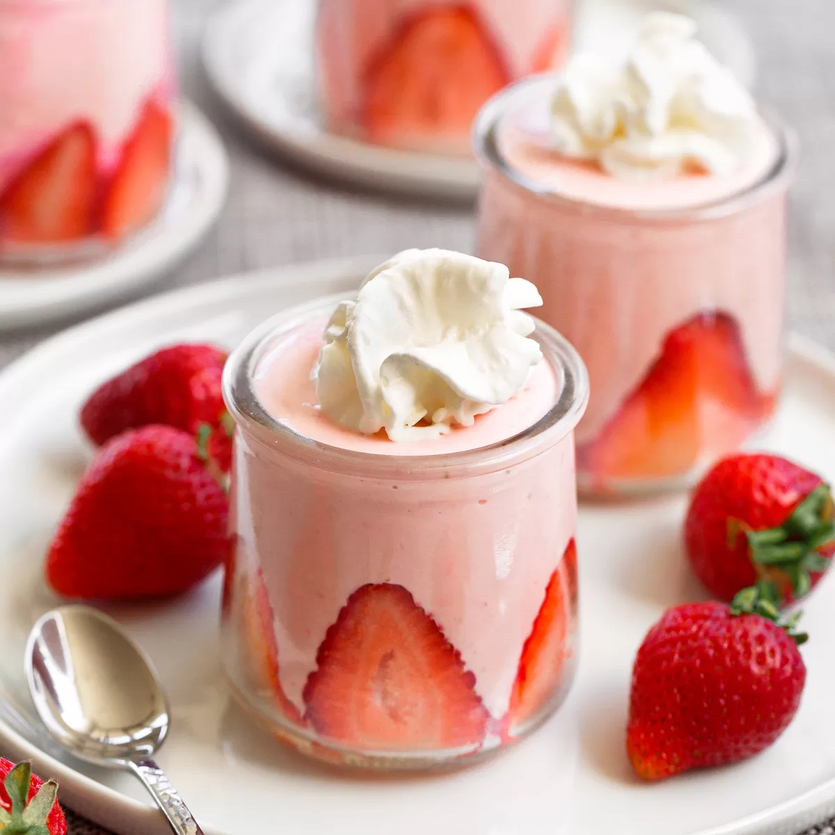 Creamy Strawberry Gelatin Mini Molds Recipe 