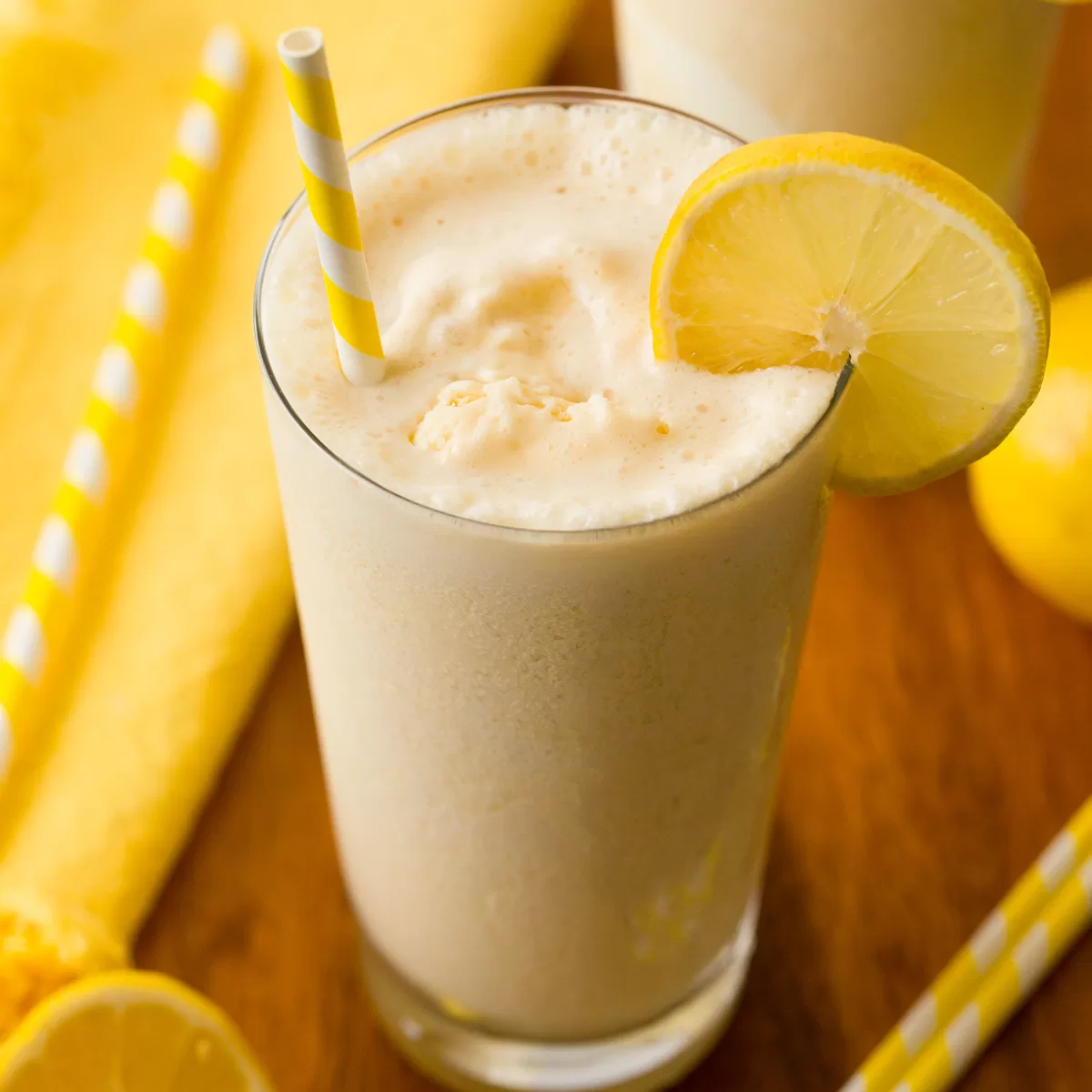 Frozen Lemonade Recipe – Creamy Whipped Blender Deal with!