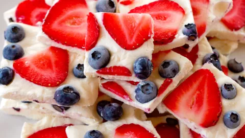 Patriotic Fruit and Yogurt Bowl - Super Healthy Kids