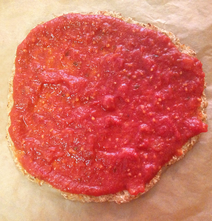 Croûte de chou-fleur à la sauce tomate