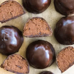 Healthy Chocolate Snack Balls Recipe
