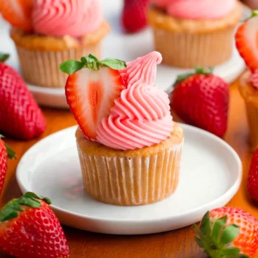 Vegan Strawberry Cupcakes Recipe