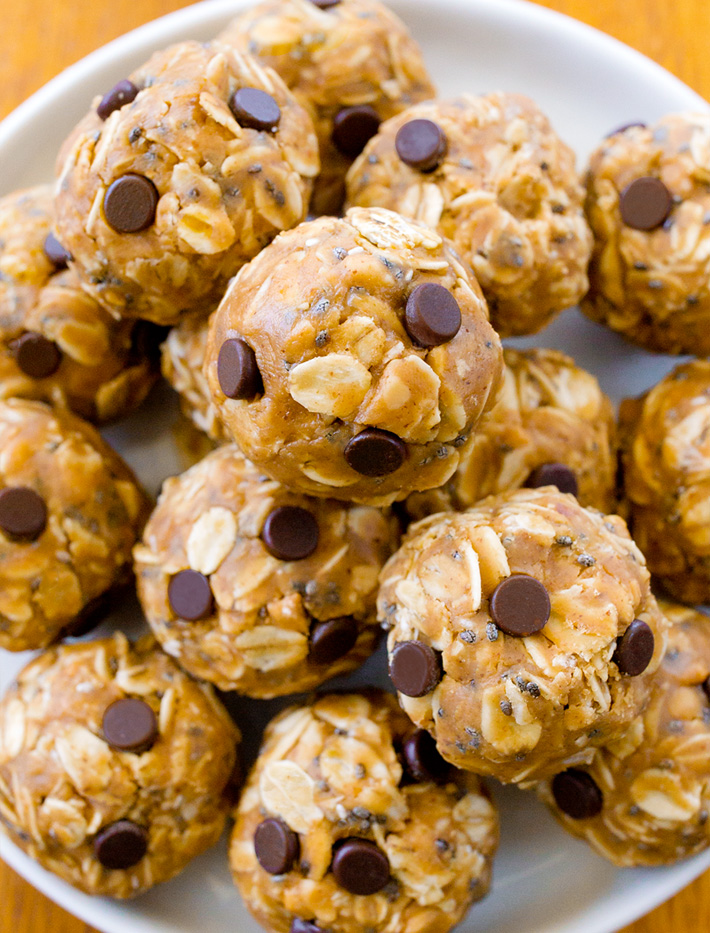 Chocolate Chip Healthy Oatmeal Snack Balls