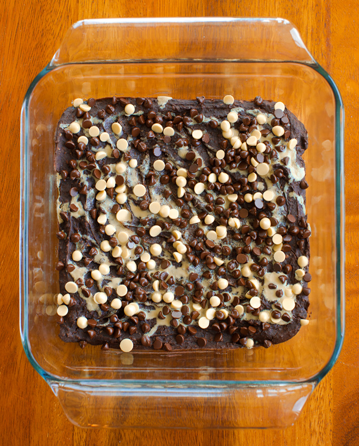 Brownies with white chocolate chips and dark chocolate chips