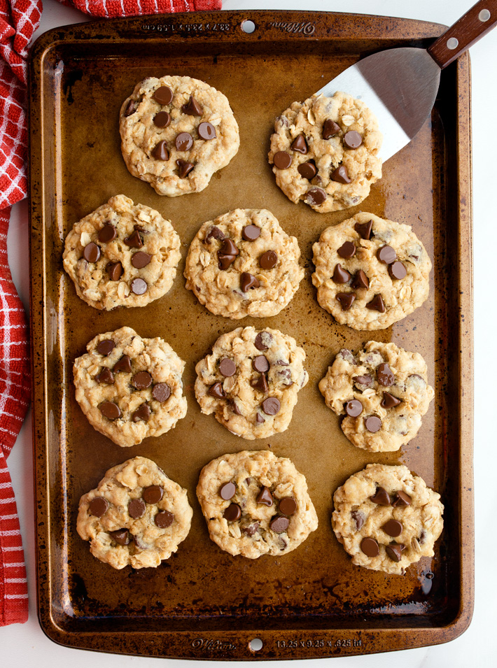 Healthy Oatmeal Cookies With Chocolate Chips